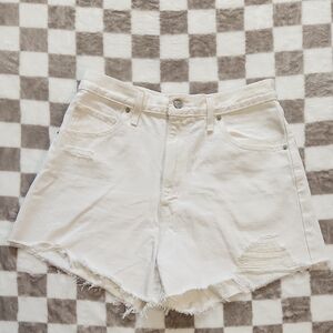 Levi's White Jean Shorts High-Waisted Mom Shorts raw distressed edge 31